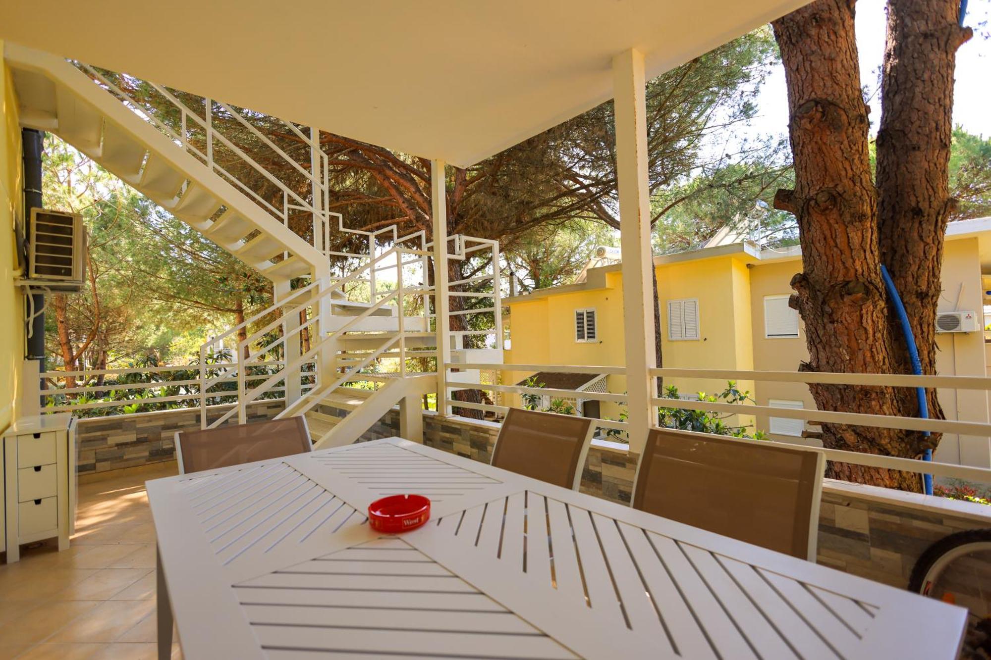 Grandstay Villa Perla Resort Durrës Extérieur photo