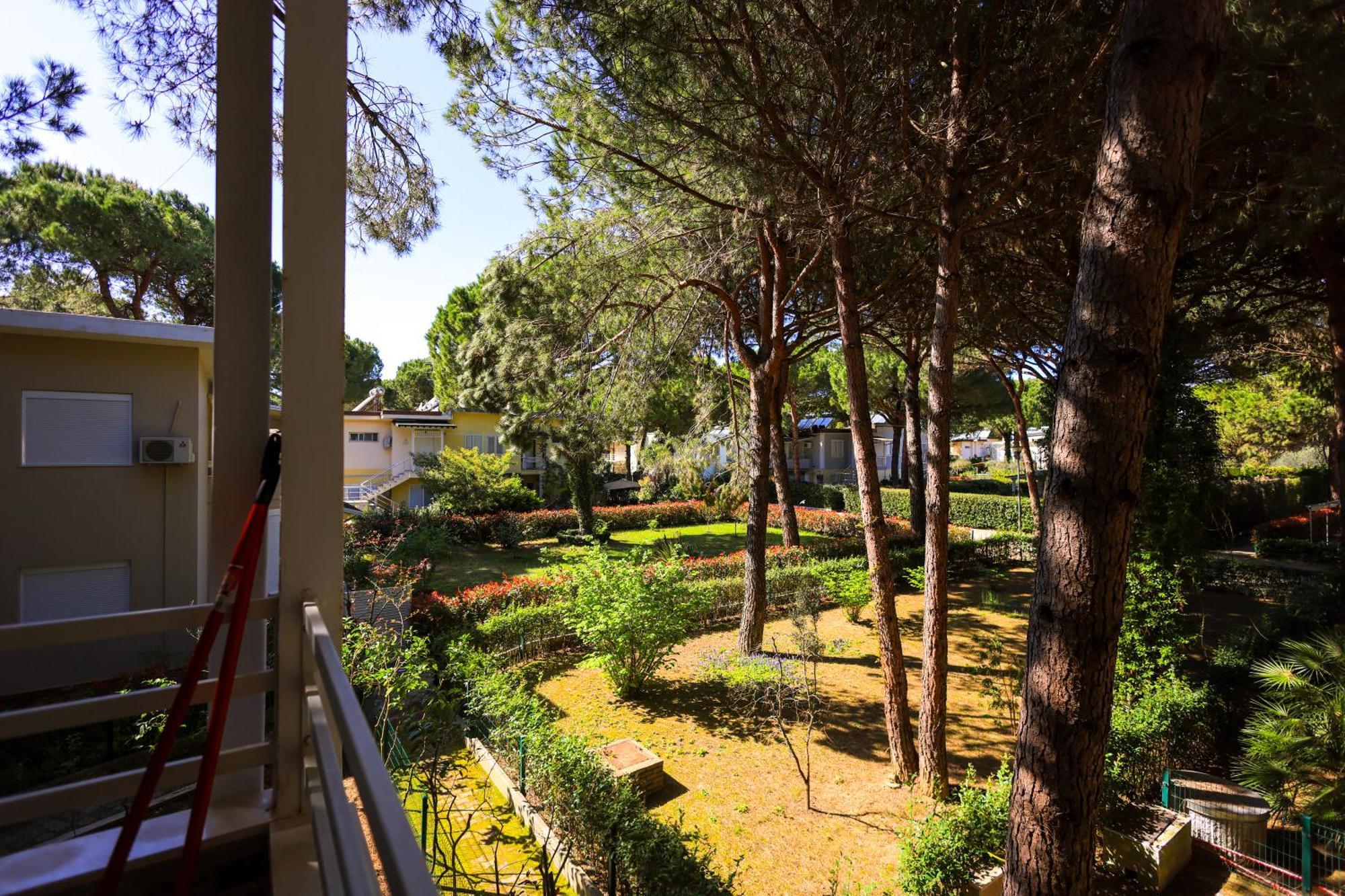 Grandstay Villa Perla Resort Durrës Extérieur photo